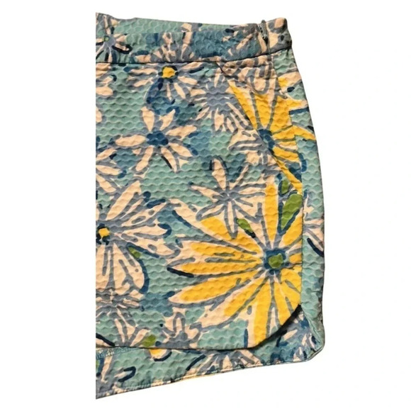 Lilly Pulitzer Blue Adie Breakwater Daisy Shorts Size 2 - Picture 8 of 9